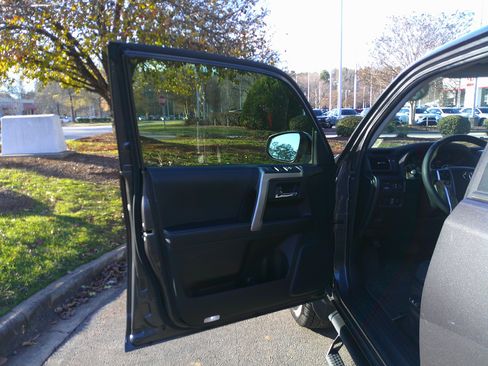 Used 2023 Toyota 4Runner SR5 Premium image 14