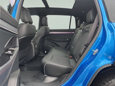 Used 2025 Jeep Wagoneer S Limited image 23