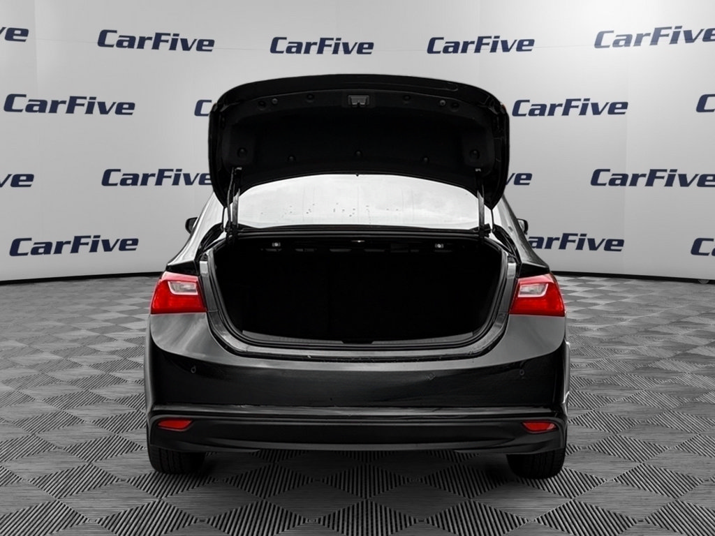 Used 2023 Chevrolet Malibu LT w/ Driver Confidence Package FWD image 11