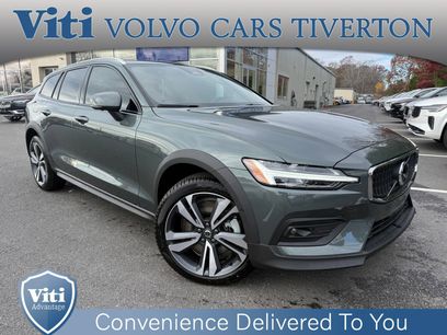 New 2026 Volvo V60 B5 Cross Country Plus w/ Climate Package