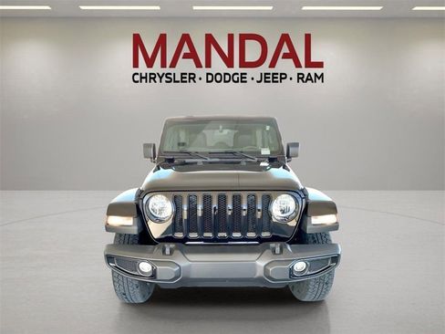 Used 2023 Jeep Wrangler Altitude image 3