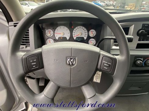 Used 2008 Dodge Ram 1500 Truck SLT image 18