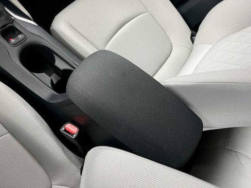 Used 2022 Toyota Corolla Cross L AWD/4WD image 27