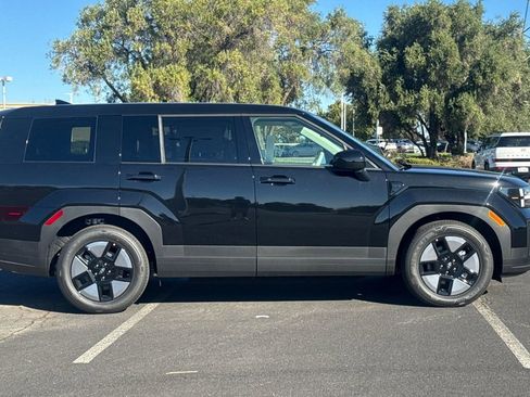 New 2026 Hyundai Santa Fe SE image 3