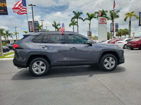 Used 2025 Toyota RAV4 LE AWD/4WD image 13