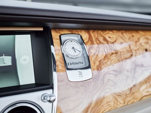 Used 2017 Rolls-Royce Dawn image 66