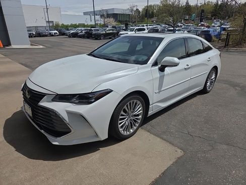 Used 2019 Toyota Avalon Limited w/ Advanced Safety Package FWD image 1