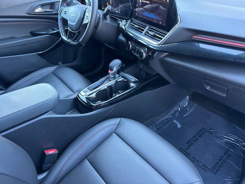 Used 2024 Chevrolet Trax RS w/ Driver Confidence Package image 16
