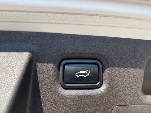 Used 2019 Hyundai Santa Fe FWD image 14