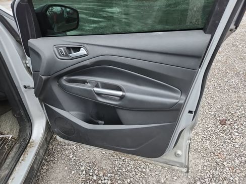 Used 2018 Ford Escape SE w/ SE Sport Appearance Package image 22