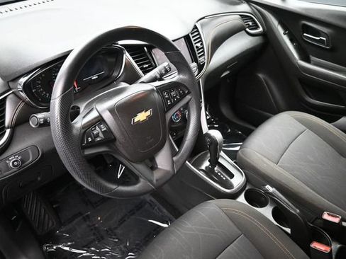 Used 2020 Chevrolet Trax LT FWD image 17