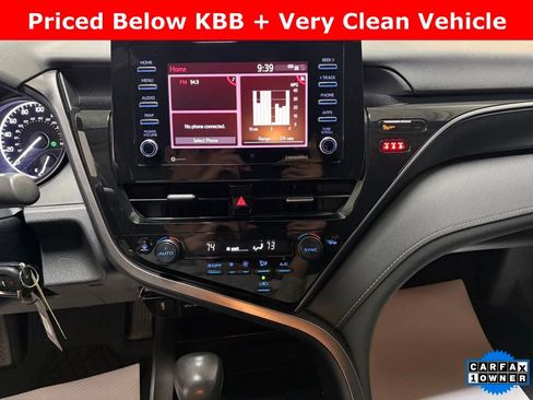 Used 2024 Toyota Camry SE image 12