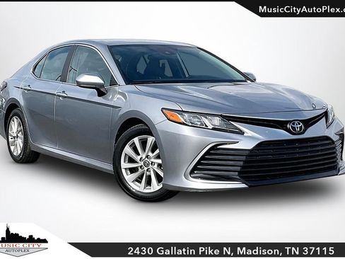 Used 2021 Toyota Camry LE image 1