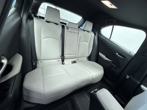 Used 2022 Lexus UX 200 image 42