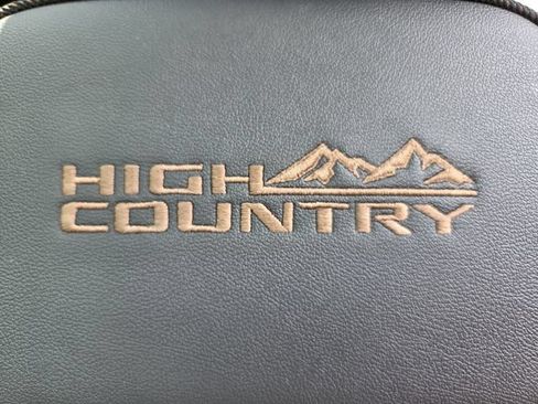 Used 2025 Chevrolet Silverado 1500 High Country AWD/4WD image 18
