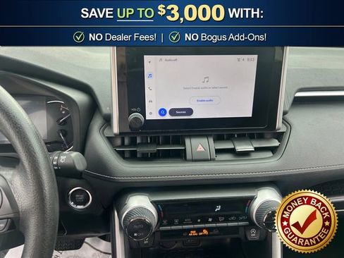 Used 2025 Toyota RAV4 XLE AWD/4WD image 17