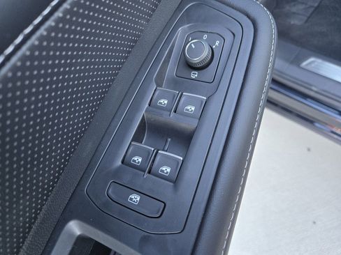 New 2025 Volkswagen Atlas Cross Sport SEL Premium R-Line image 22