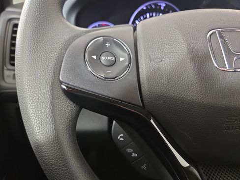 Used 2021 Honda HR-V LX image 15