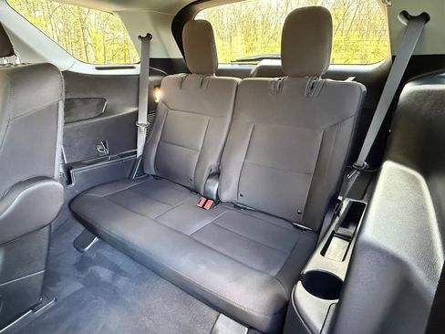 Used 2022 Ford Explorer XLT AWD/4WD image 21