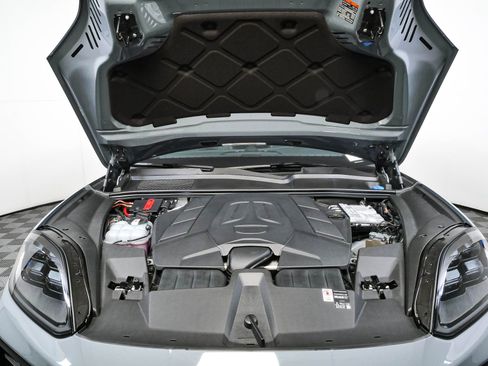 New 2026 Porsche Cayenne Coupe AWD/4WD image 35