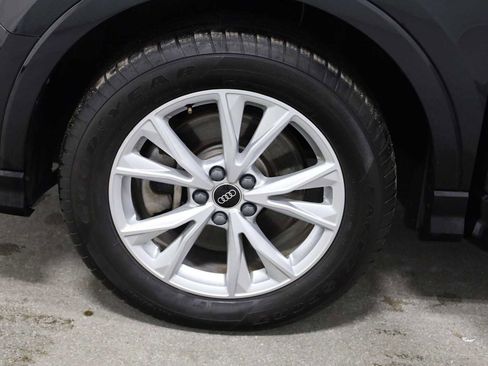 Used 2023 Audi Q3 2.0T Premium Plus w/ Premium Plus Package image 37