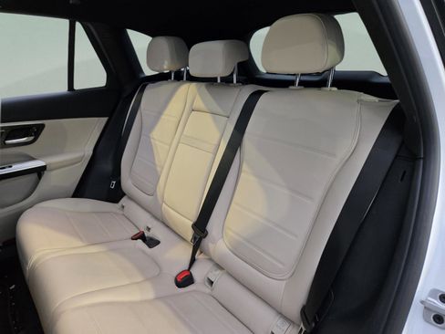 Used 2024 Mercedes-Benz GLC 300 image 19