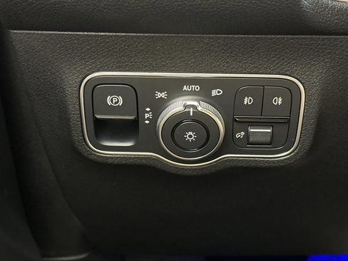 Certified 2026 Mercedes-Benz GLB 250 4MATIC image 33