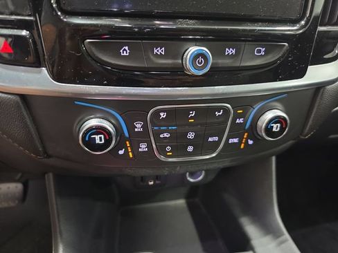 Used 2019 Chevrolet Traverse LT w/ LPO, Floor Liner Package AWD/4WD image 9