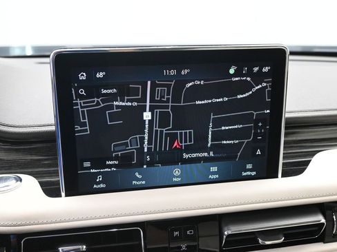 Used 2023 Lincoln Aviator Black Label w/ Class IV Trailer Tow Package AWD/4WD image 19