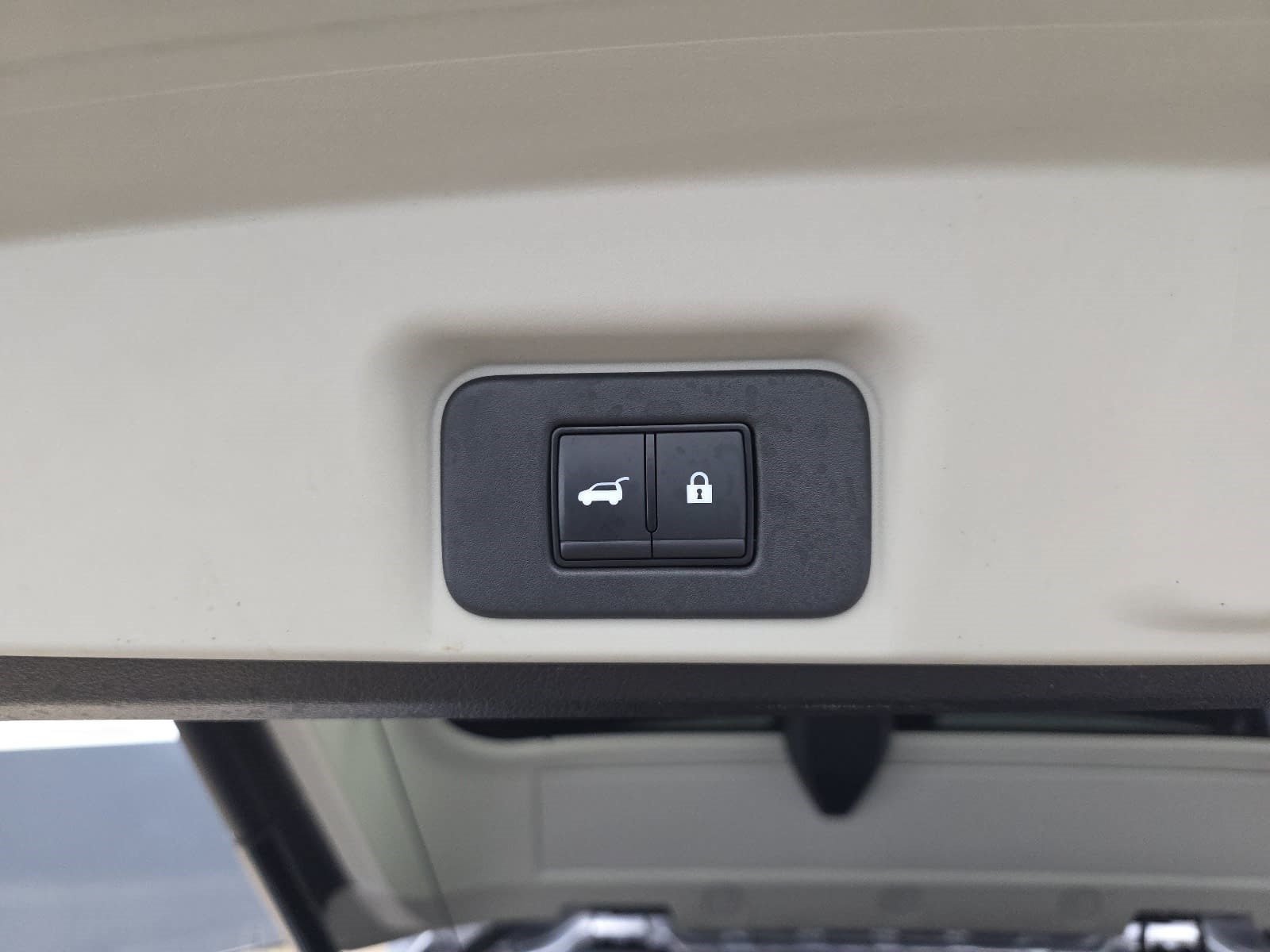 Used 2023 Nissan Ariya FWD image 31