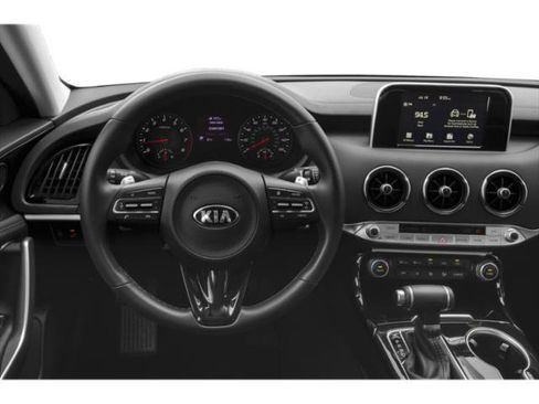 Used 2018 Kia Stinger AWD/4WD image 10