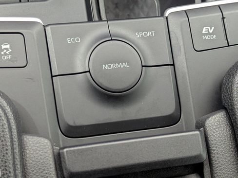 Used 2024 Toyota Grand Highlander XLE image 29