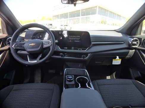 New 2026 Chevrolet Equinox LT FWD image 14