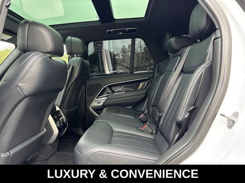 Used 2023 Land Rover Range Rover SE AWD/4WD image 4