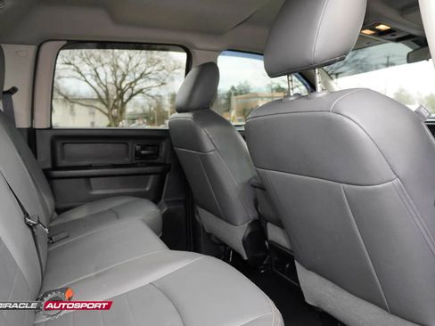 Used 2017 RAM 3500 Tradesman w/ Chrome Appearance Group image 28