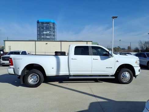 Used 2024 RAM 3500 Laramie w/ Sport Appearance Package image 6