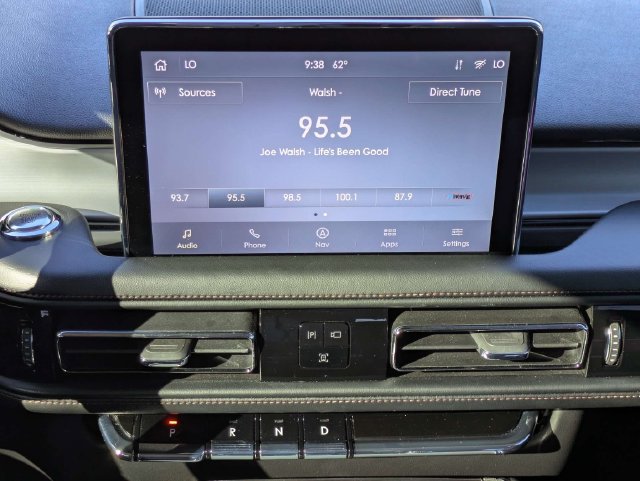 Used 2024 Lincoln Aviator AWD image 16