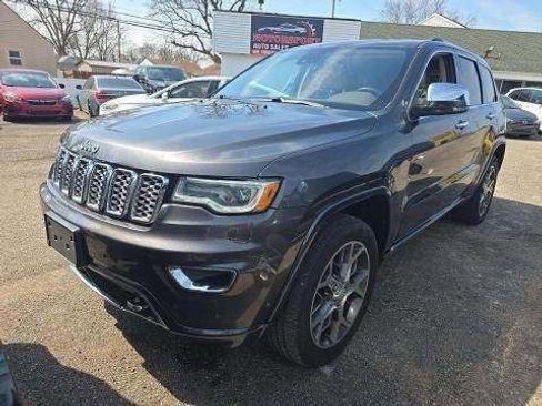 Used 2020 Jeep Grand Cherokee Overland image 2