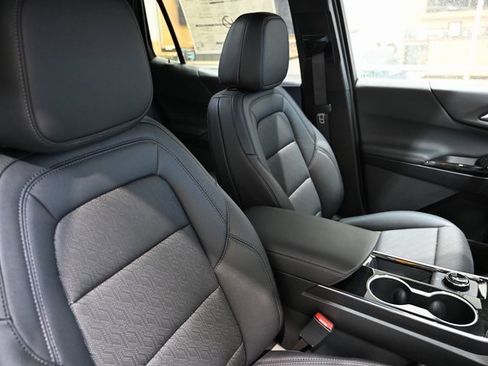 New 2026 Chevrolet Equinox LT w/ Convenience Package II image 8