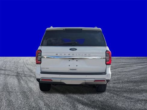 Used 2024 Ford Expedition Limited AWD/4WD image 5