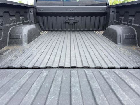 Used 2022 Chevrolet Silverado 1500 LTZ AWD/4WD image 8