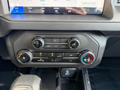 New 2025 Ford Bronco 4-Door image 15