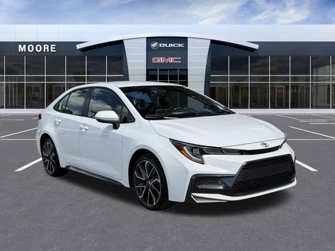 Used 2021 Toyota Corolla SE FWD image 3