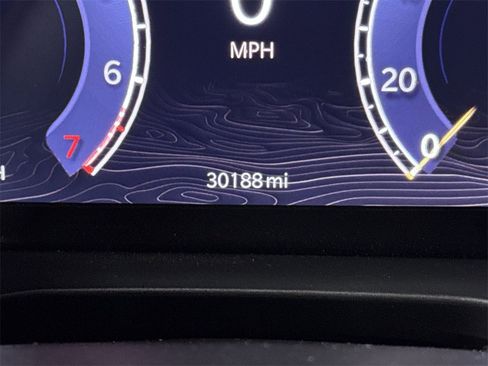 Used 2023 Jeep Grand Cherokee Limited image 12