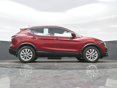Used 2022 Nissan Rogue Sport SV w/ Technology Package image 30