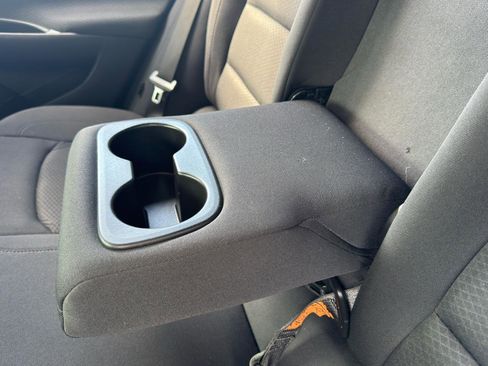 Used 2021 Chevrolet Malibu LT image 35