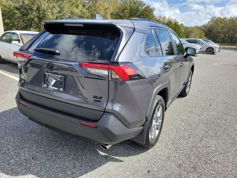 Used 2022 Toyota RAV4 XLE w/ Convenience Package image 10