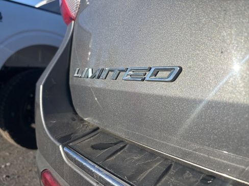 Used 2022 Ford Explorer Limited w/ Equipment Group 301A image 7