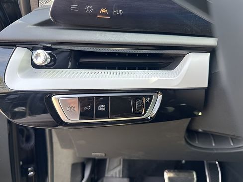 New 2026 Cadillac Optiq Luxury 2 image 29