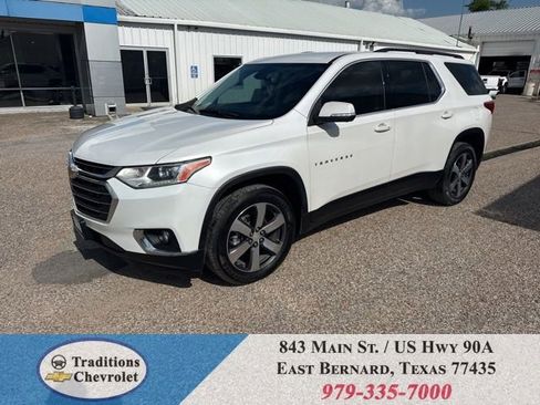 Used 2021 Chevrolet Traverse LT w/ LT Premium Package FWD image 1